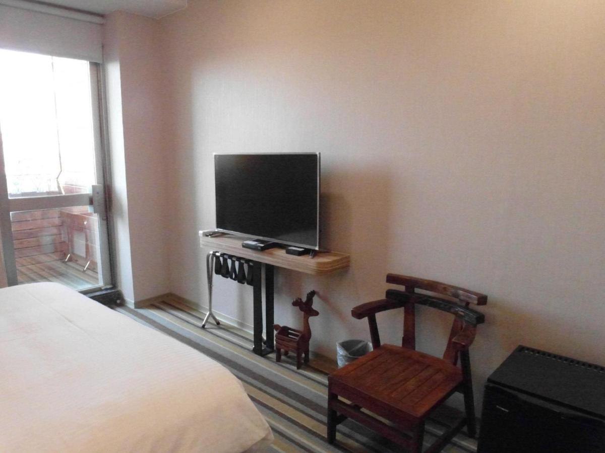 Hotel Tainan Julie'S Garden 峰情文旅 Anping Exterior foto