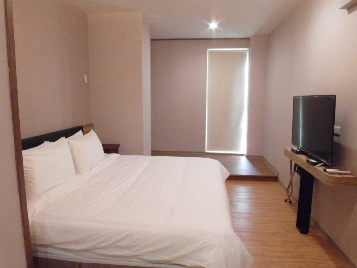 Hotel Tainan Julie'S Garden 峰情文旅 Anping Exterior foto